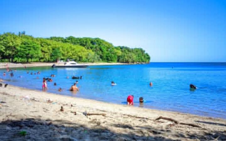 Pantai Kencana, Keindahan Alam yang Berpadu dengan Budaya Sumbawa