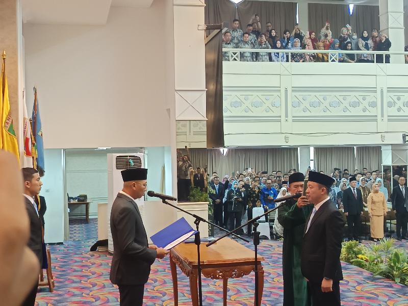 Lantik Marindo Sebagai Sekdaprov Lampung, Ini Pesan Gubernur Mirza