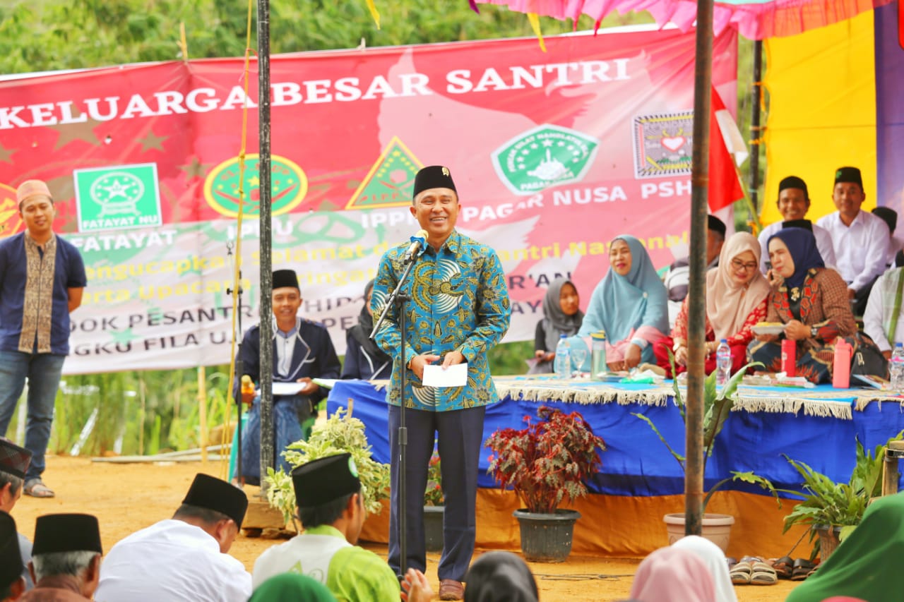 Maulid Nabi di Tigajaya, Parosil Salurkan Bantuan Material ke Ponpes Hidayatul Quran