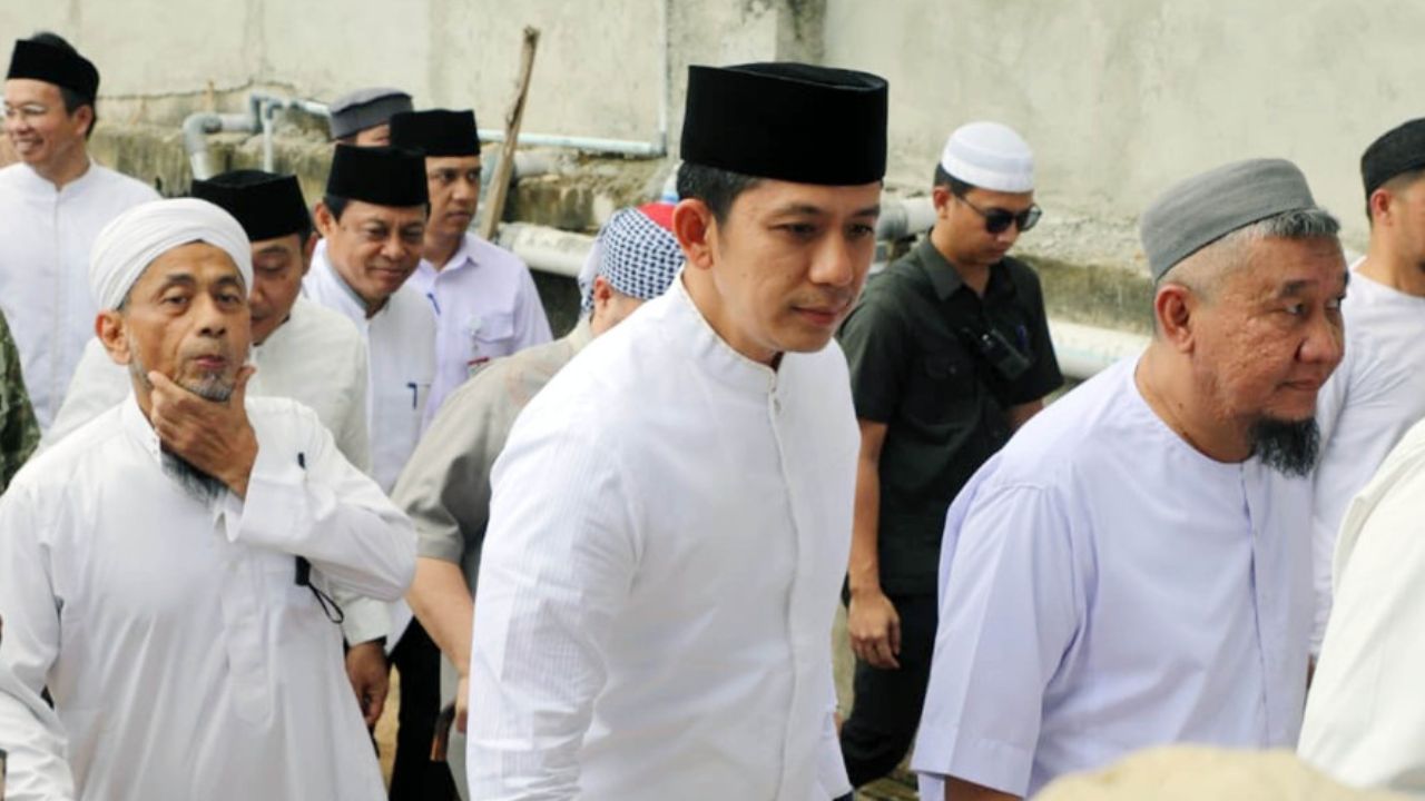 Bupati Egi Turut Hadir Sambut Ulama dan Jemaah Tabligh Akbar Indonesia Berdoa
