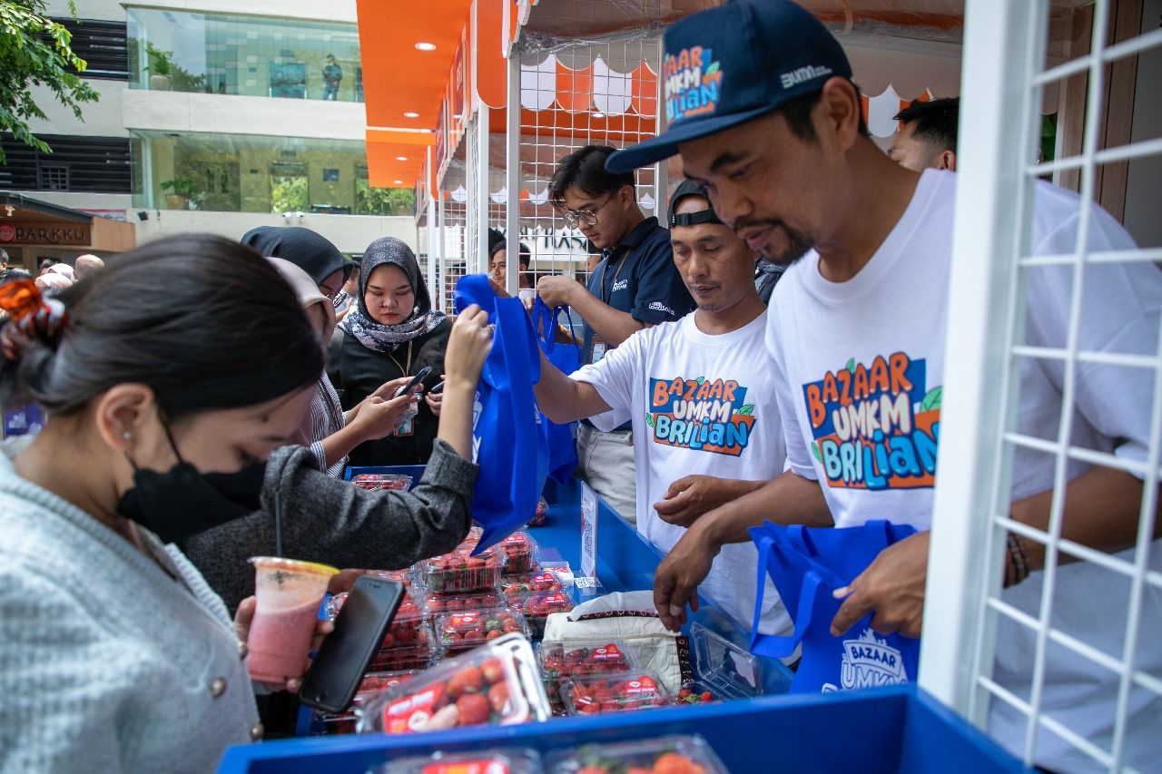 Ekosistem Bisnis Stroberi Kuat di Ciwidey Berkat Dukungan BRI