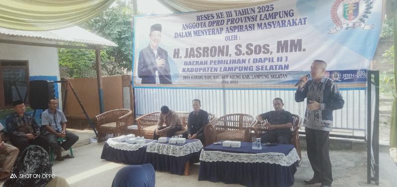 Peningkatan Jalan Poros Menjadi Aspirasi Masyarakat Karangsari Kepada H.Jasroni saat Reses 