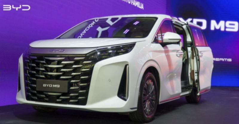 BYD M9 Siap Tantang Toyota Voxy dan Honda STEP WGN