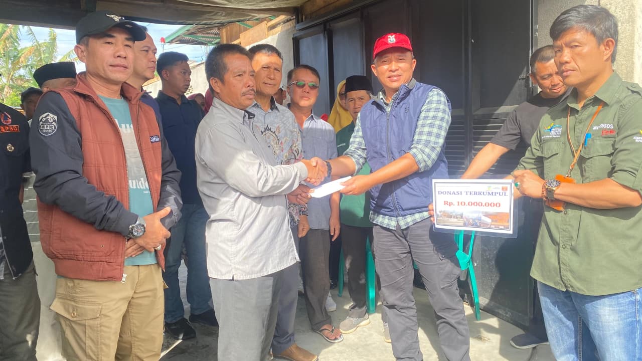 Kunjungi Korban Kebakaran di Canggu, Parosil Tekankan Kesiapsiagaan Hadapi Bencana