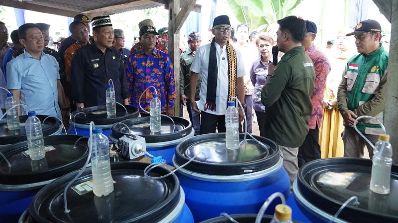 Gubernur Mirza Tinjau Produksi POC di Tulang Bawang, Dorong Kemandirian Petani