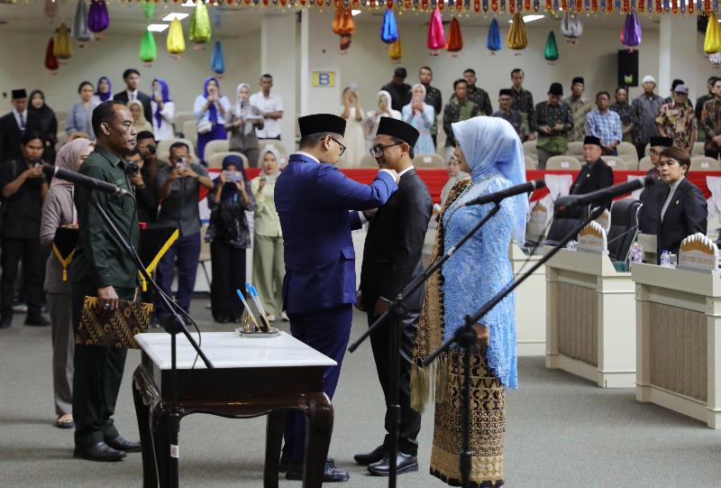 Abdul Aziz dan Imelda Dilantik Sebagai Anggota DPRD Lampung Lewat PAW