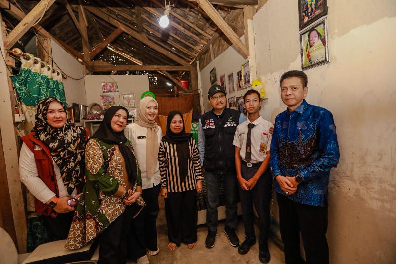 Mensos Tinjau Rumah Calon Siswa Sekolah Rakyat di Lampung