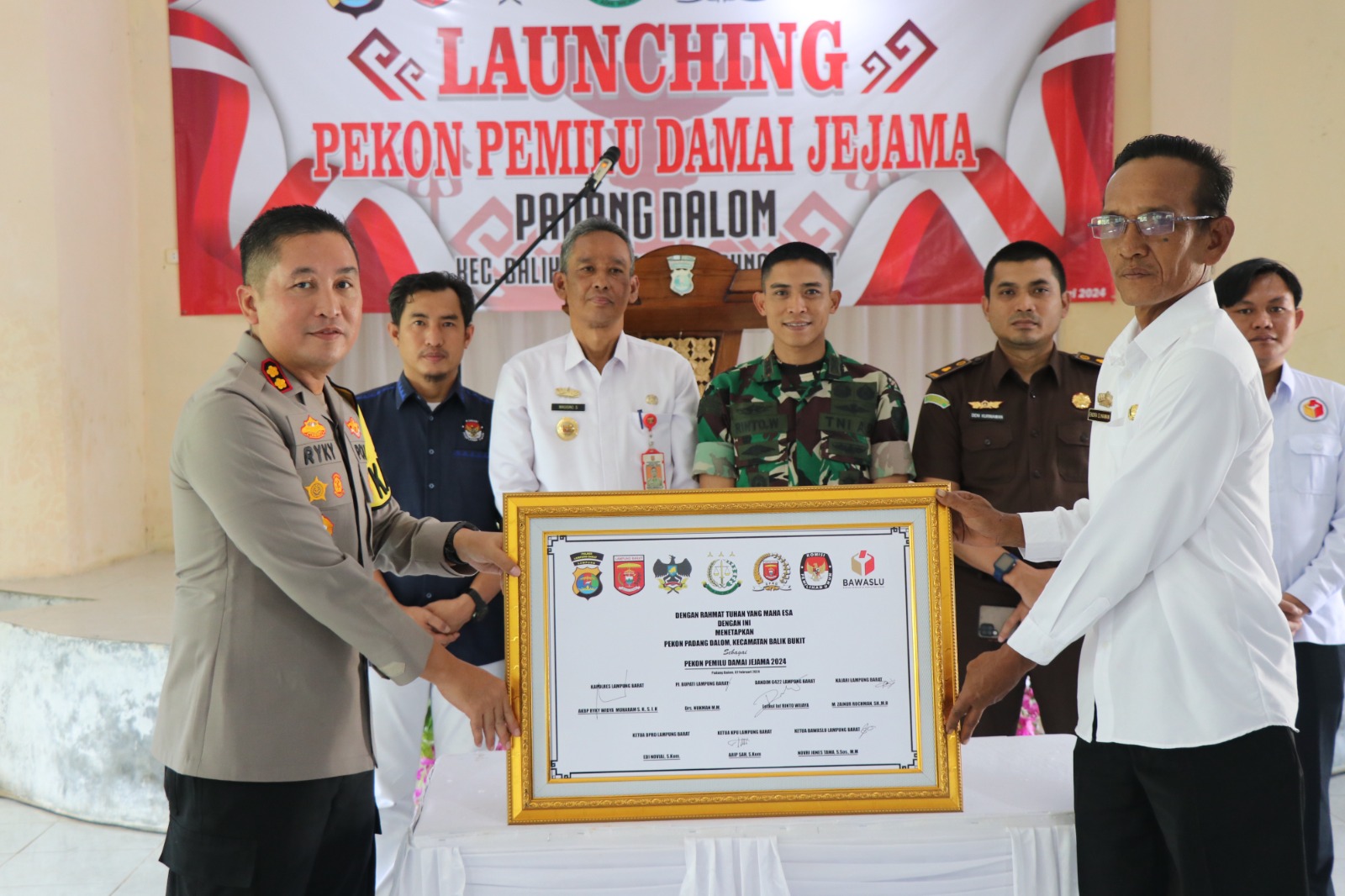 Padang Dalom Dilaunching Jadi Pekon Pelopor Pemilu Damai