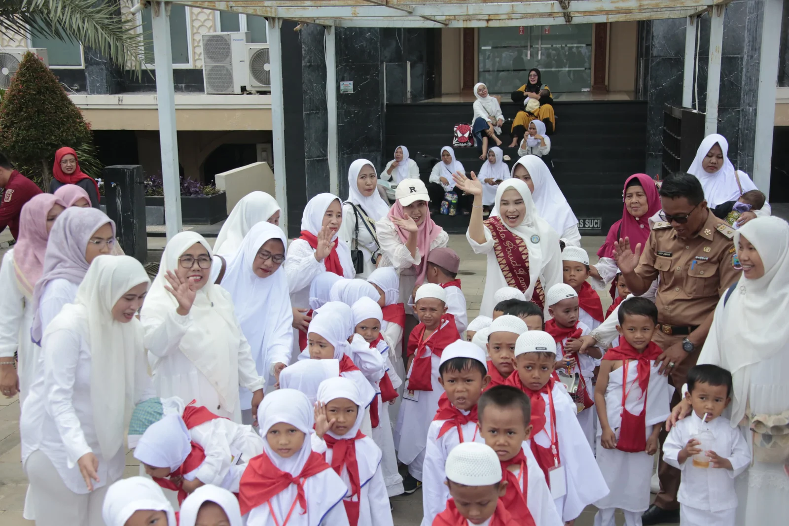 Bunda Winarni Buka Kegiatan Manasik Haji Anak PAUD se-Kecamatan Rajabasa
