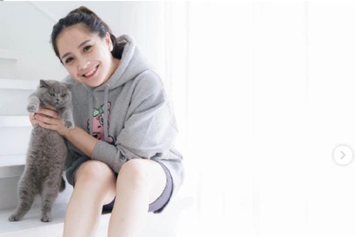 Hari Kucing Sedunia: 5 Artis Indonesia yang Dikenal Sebagai Pecinta Anabul