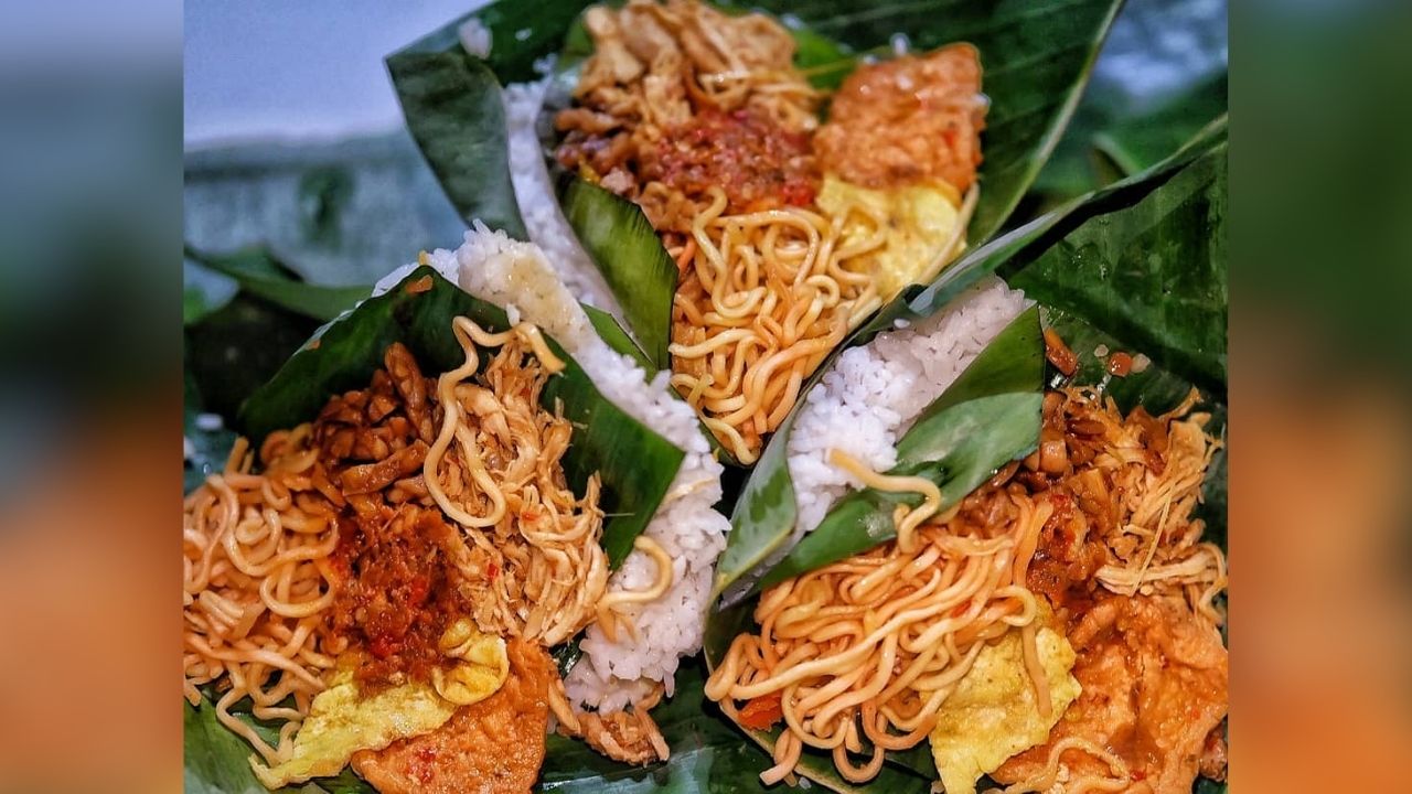 Nasi Jinggo: Kuliner Khas Bali yang Sederhana, Murah, dan Kaya Cita Rasa