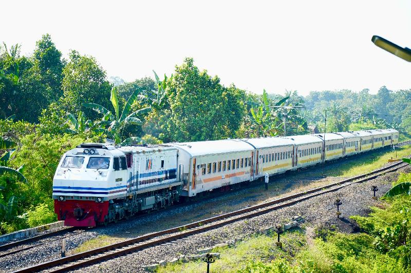 KAI Divre IV Tanjung Karang Kembali Ajukan Perpanjangan Rangkaian KA Rajabasa