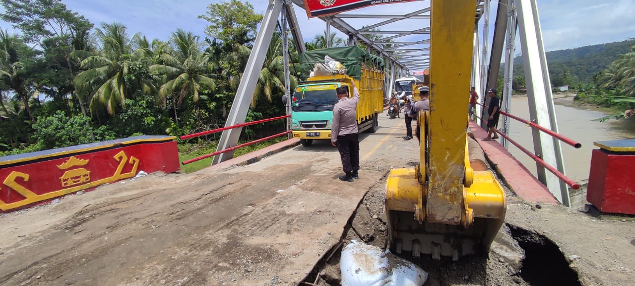 Berhasil Diperbaiki, Jembatan Way Laay Sudah Bisa Dilalui