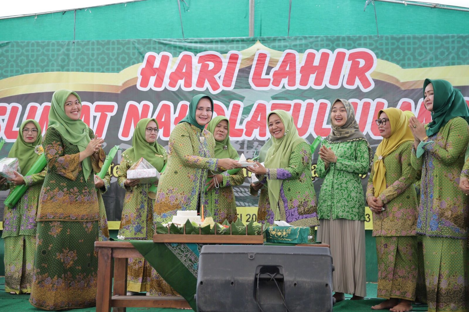 Wagub dan Ketua TP PKK Lampung Hadiri Harlah Ke-76 Muslimat NU Pringsewu
