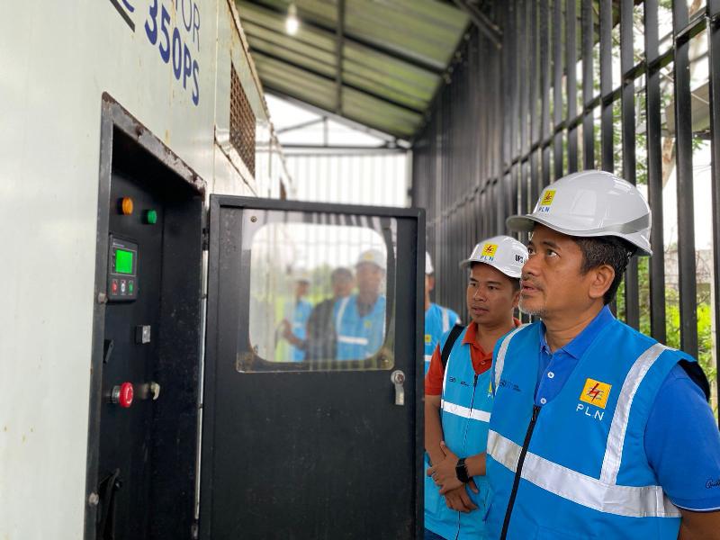 GM PLN UID Lampung Terjun Langsung ke Pesisir Barat, Pastikan Pasokan Listrik Lancar Selama Pilkada