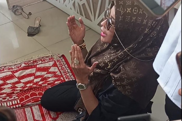 Hakim Tolak Praperadilan Richard Lee, Doktif Sujud Syukur di Ruang Sidang