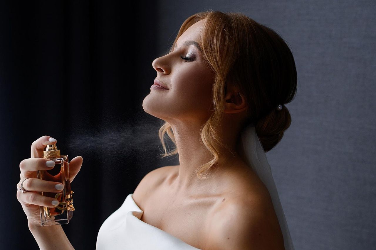 Parfum Terbaik dengan Aroma Kuat dan Tahan Lama