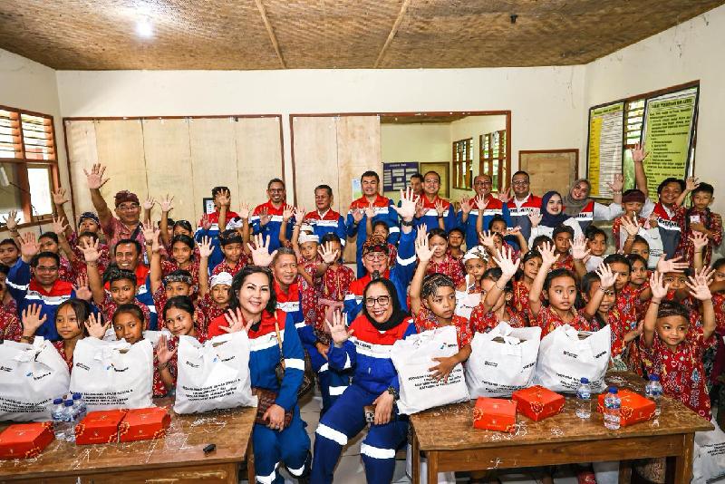 Dewan Komisaris Pertamina Motivasi Siswa SD di Karangasem Melalui Kelas Inspirasi