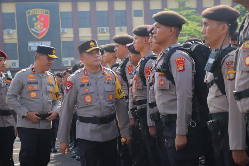Polda Lampung Apel Pergeseran Pasukan Operasi Mantap Brata Krakatau 2023-2024 untuk Pengamanan Pemilu 2024 di Lampung