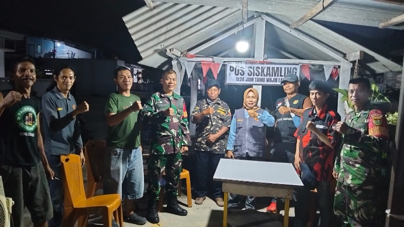 Babinsa Perumnas Way Kandis Pimpin Siskamling, Wujudkan Sinergi Masyarakat untuk Keamanan Lingkungan