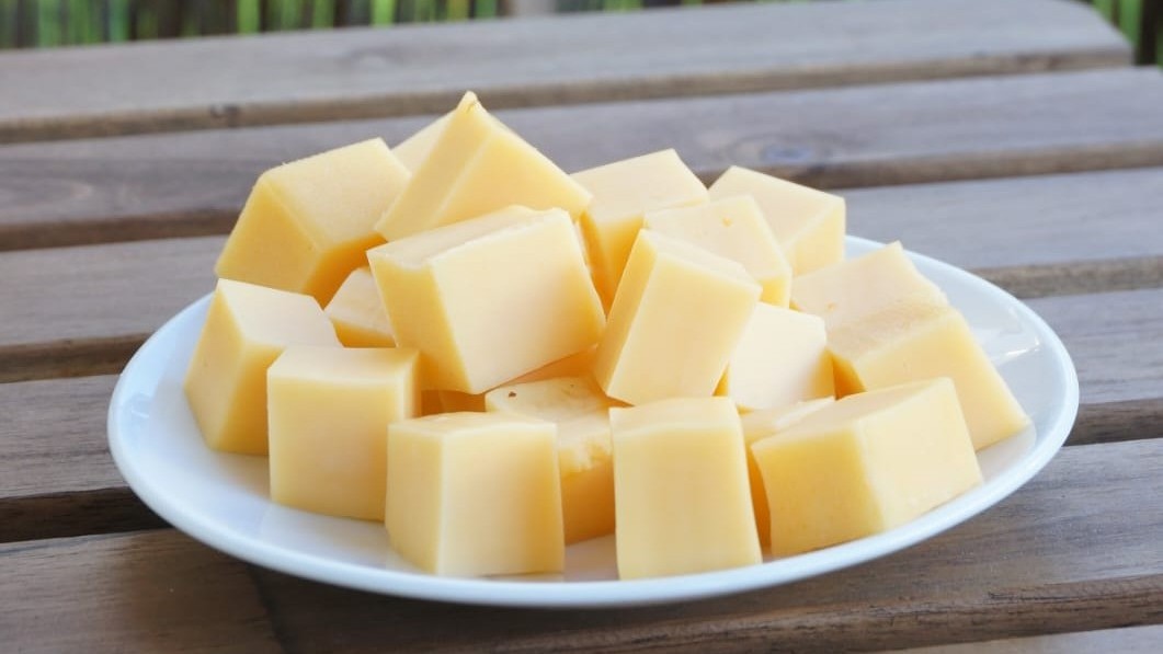 Stick Mozarella Kriuk, Camilan Renyah dengan Keju Lumer