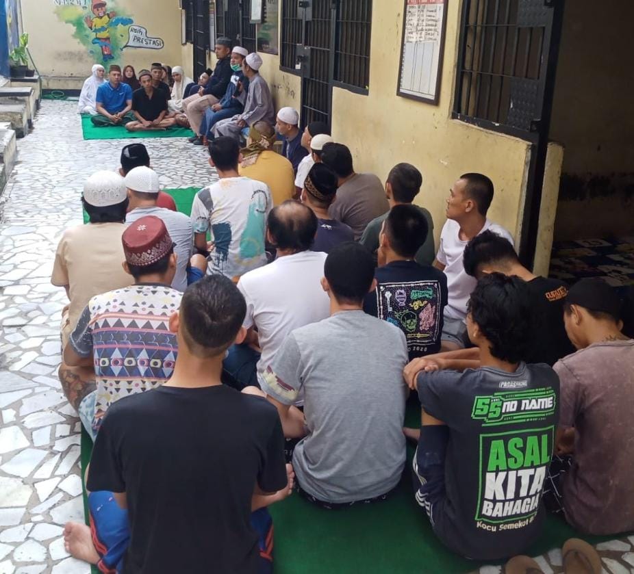 Tim Tahti dari Polresta Bandar Lampung Beri Pembinaan Rohani Kepada Tahanan  