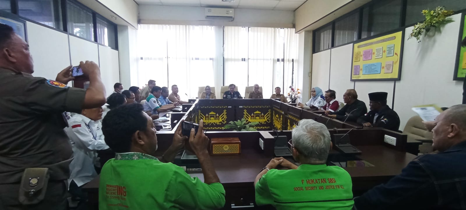 MPBI Lampung Sambangi Kantor DPRD Sampaikan Tiga Tuntutan 