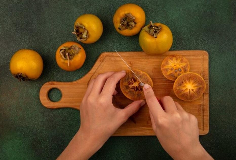 7 Manfaat Buah Kesemek untuk Kesehatan Tubuh dan Kecantikan Kulit