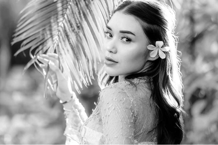 Jenazah Lula Lahfah Disalatkan, Tangis Sahabat Iringi Kepergian Sang Selebgram