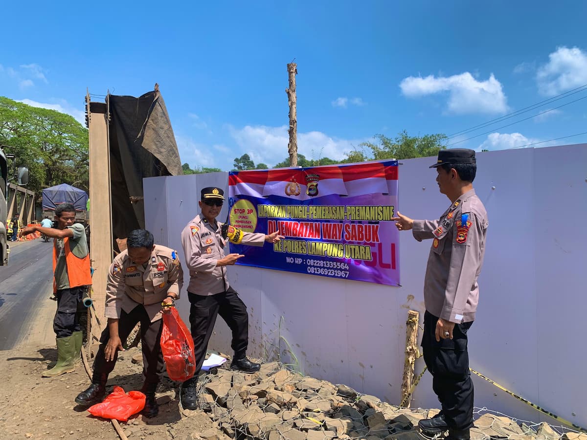 Cegah Pungli di Jalinsum, Polres Lampung Utara Pasang Tiga Banner Himbauan