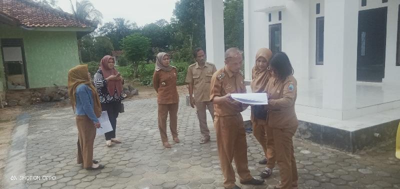 Tim Verifikasi Kecamatan Jatiagung Laksanakan Monev APBDes Tahap II Desa Purwotani 