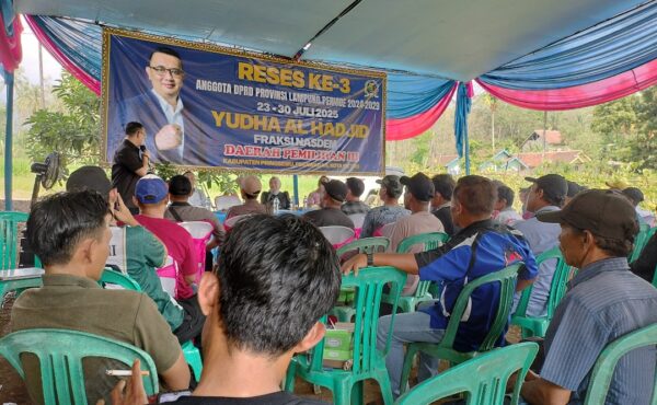 Sekdes Tempel Rejo dan Warga Minta Perbaikan Jalan, Yudha Alhadjid Siap Perjuangkan