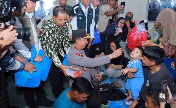 Kapolri Tinjau Bakauheni, Pastikan Arus Balik Lebaran Aman