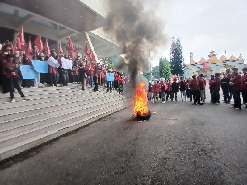 Mahasiswa Tergabung Dalam IMM Lampung Gelar Aksi Tuntut Harga Singkong