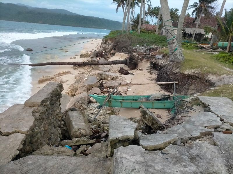 Belum Ada Penanganan Abrasi Pantai di Pulau Pisang