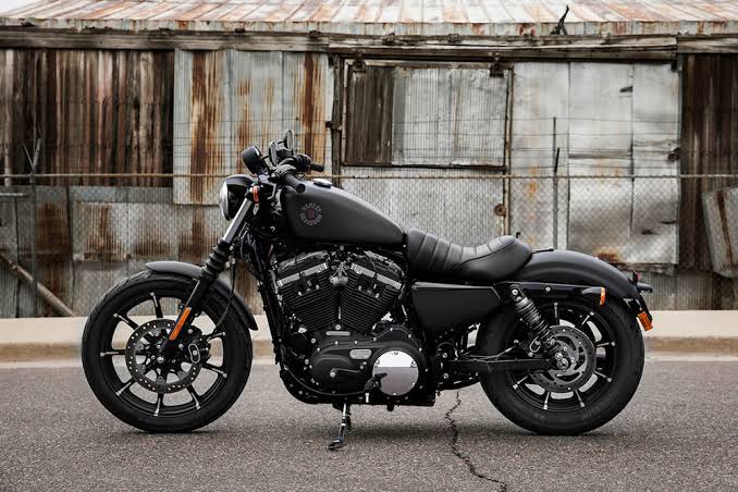 Harley-Davidson Iron 883: Pesona Motor Klasik yang Tetap Jadi Idaman