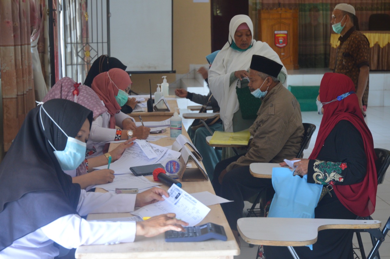 Hari Kedua Cek Kesehatan CJH Lambar, Satu Orang Tidak Hadir