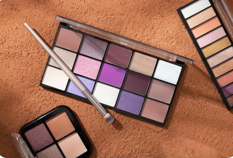 5 Rekomendasi Eyeshadow Lokal Terbaik dan Tahan Lama: Kualitas Profesional, Harga Terjangkau