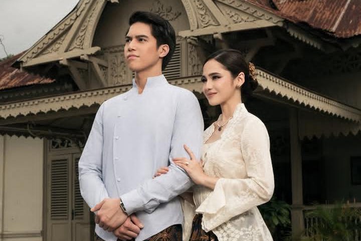 Kalung Rp170 Juta Curi Perhatian di Prewedding Syifa Hadju dan El Rumi