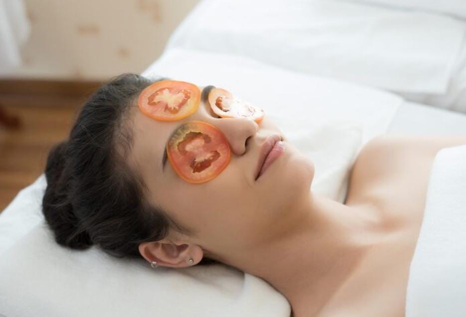 Manfaat Tomat untuk Kulit Cerah dan Sehat