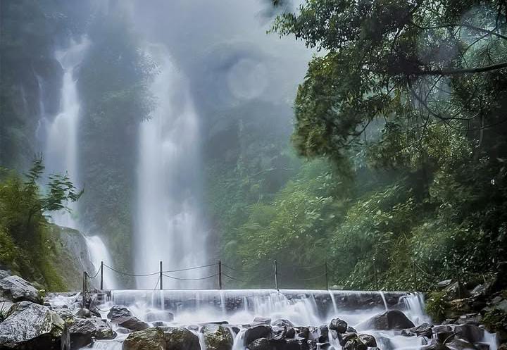 Curug Cilember, Tujuh Air Terjun yang Menawan di Puncak Bogor