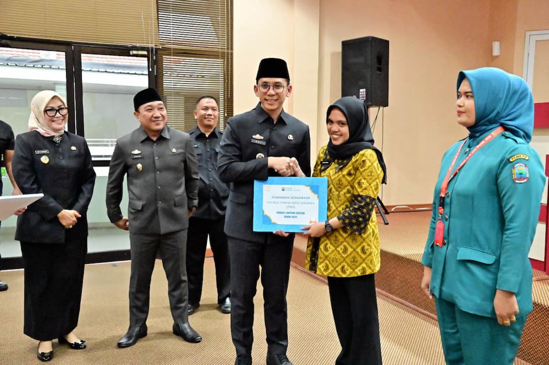 Pemkab Lampung Selatan Berikan Tunjangan Keagamaan untuk 2.513 THLS Menjelang Idul Fitri