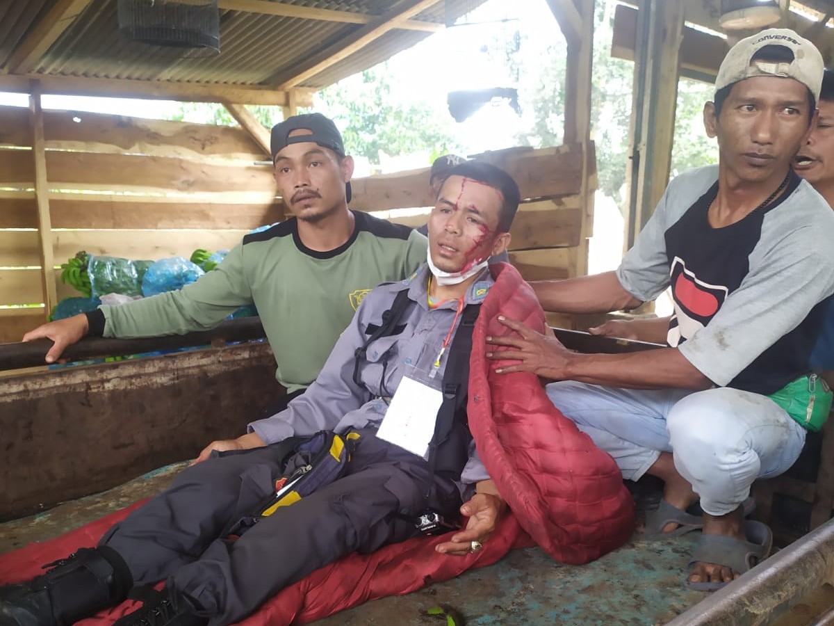 Kawal Pengantaran Logistik Pemilu, Linmas TPS di Pekon Puramekar Alami Lakalantas