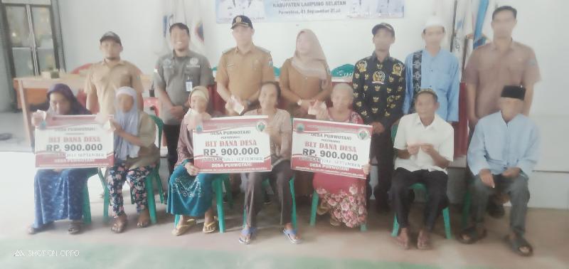 7 KPM Desa Purwotani Kembali Terima BLT DD Tahap Tiga 