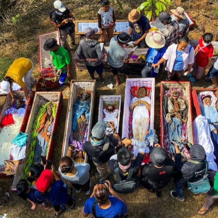 Ma’nene: Warisan Budaya Toraja yang Menghubungkan Dunia Hidup dan Arwah Leluhur