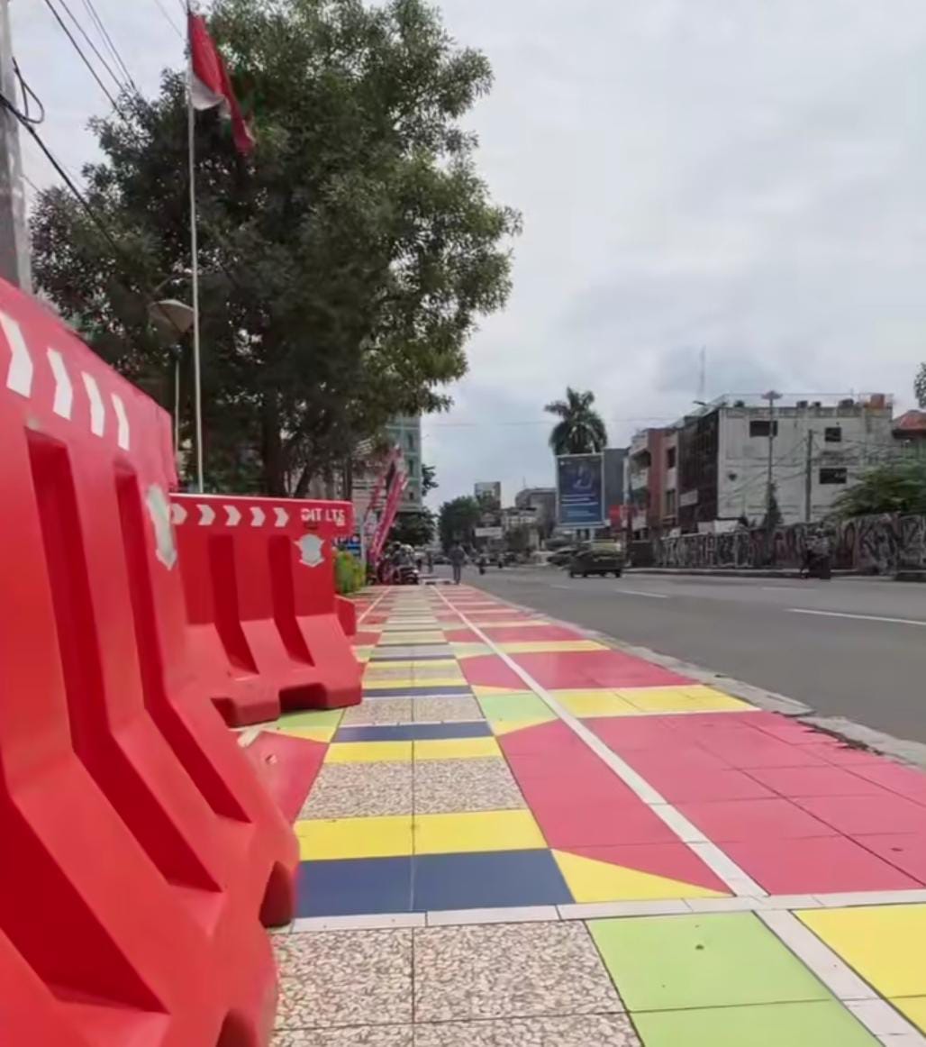 Pemkot Bandar Lampung Ganti Trotoar Keramik Warna-warni dengan Bahan Granit