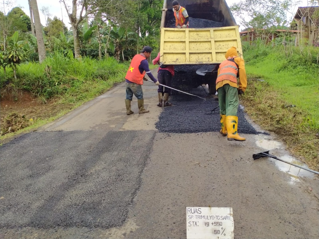 Pemprov Lampung Perbaiki Jalan Sumberjaya-Kebuntebu, Ketua DPRD Lambar Sambut Baik