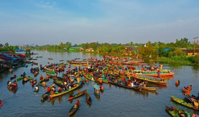 Jelajah Wisata Banjarmasin, Kota Seribu Sungai yang Memikat Hati