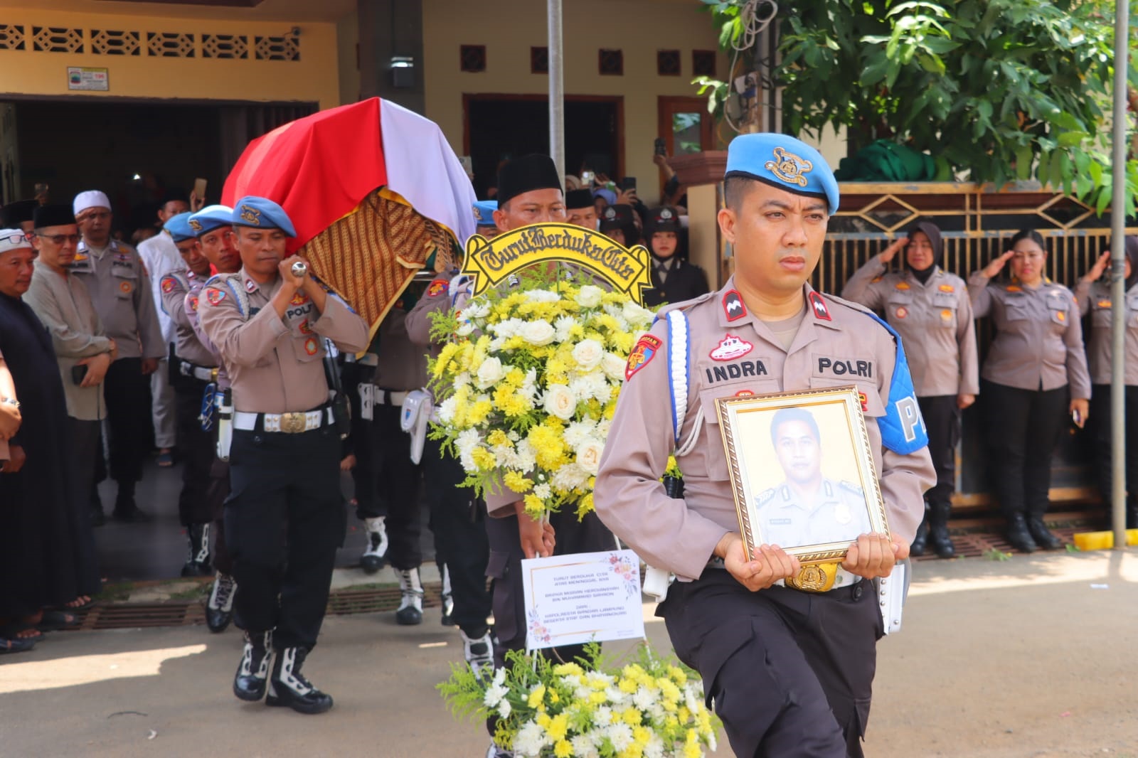 Penghormatan Terakhir, Kapolresta Bandar Lampung Pimpin Upacara Pemakaman Bripka Misran