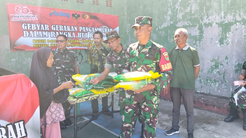 Koramil 410-04/TKT Gelar Gerakan Pangan Murah, Salurkan Beras SPHP untuk Warga